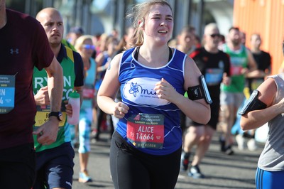 061019 - Cardiff Half Marathon -    Runners at the Cardiff Bay Barrage