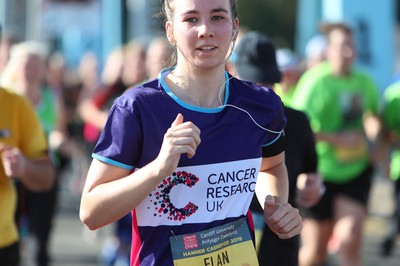 061019 - Cardiff Half Marathon -    Runners at the Cardiff Bay Barrage