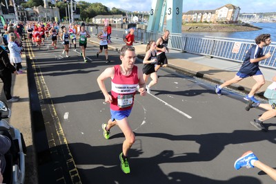 061019 - Cardiff Half Marathon -    Runners at the Cardiff Bay Barrage