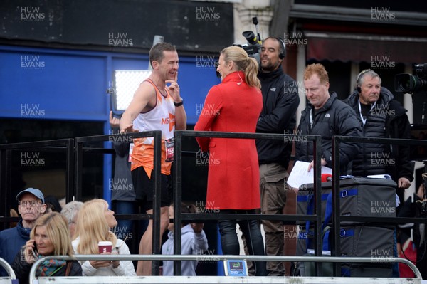 071018 - Cardiff University Cardiff Half Marathon - Scott Mills talks to Gabby Logan