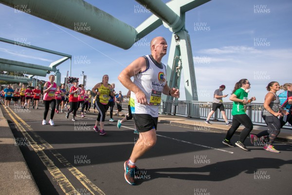 071018 - Cardiff Half Marathon -  Runners  at Cardiff Bay Barrage