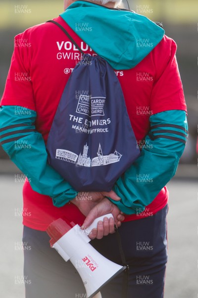 071018 - Cardiff Half Marathon - Race volunteers  at Cardiff Bay Barrage