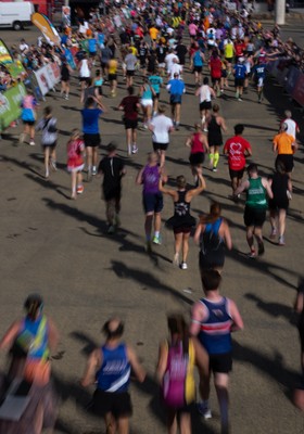 041026 Cardiff Half Marathon - Participants make their way through Cardiff Bay during the 2026 Cardiff Half Marathon