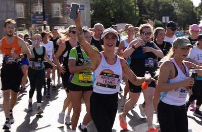 041026 Cardiff Half Marathon - Participants make their way through Cardiff Bay during the 2026 Cardiff Half Marathon