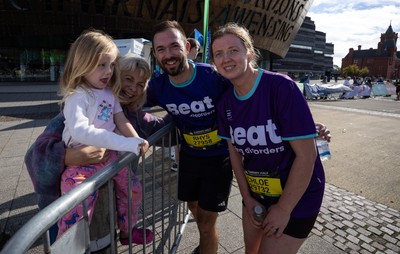 041026 Cardiff Half Marathon - Participants make their way through Cardiff Bay during the 2026 Cardiff Half Marathon