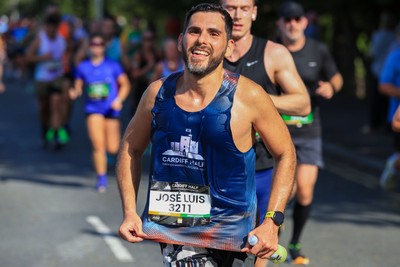 041026 - 2026 Cardiff Half Marathon - Roath Park - 