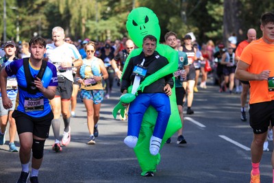 041026 - 2026 Cardiff Half Marathon - Roath Park - 
