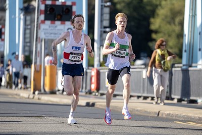 041026 - 2026 Cardiff Half Marathon - Logan Ress and Sean Tobin at the Cardiff Bay Barrage 