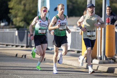 041026 - 2026 Cardiff Half Marathon - Runners and Spectators at Cardiff Bay Barrage 