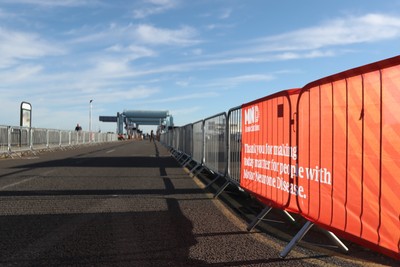 041026 - 2026 Cardiff Half Marathon - MND Banners at the Cardiff Barrage 