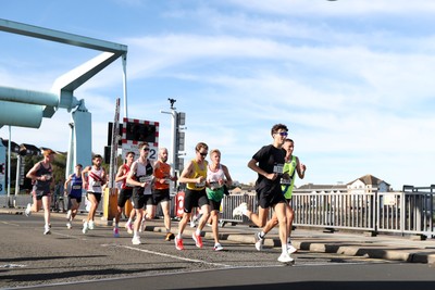 041026 - 2026 Cardiff Half Marathon - Runners at the Cardiff Bay Barrage 