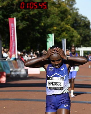 041026 - Cardiff Half Marathon - 