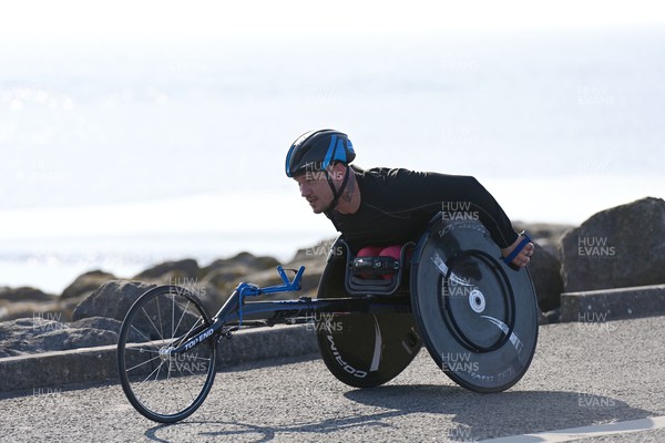 270322 - Cardiff University Cardiff Half Marathon - Winner of the wheelchair race Sam Kolek