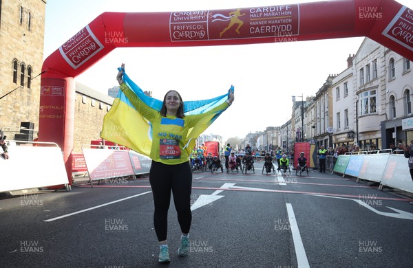 270322 - Cardiff University Cardiff Half Marathon - Ukrainian refugee Inna Gordiienko, who is raising money for aid efforts