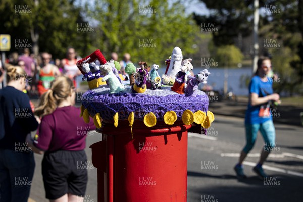 270322 - Cardiff University Cardiff Half Marathon - Knitted post box topper at Roath Park