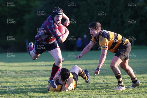 150512 -  Cardiff HSOB v Talywain, SWALEC League Div 4 East  -  Cardiff HSOB take on Talywain (black and yellow) in the Division 4 East title deciding match