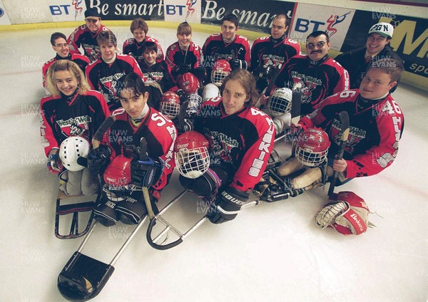 040299 - Members of the Cardiff Huskies sledge hockey team at Cardiff Ice Rink