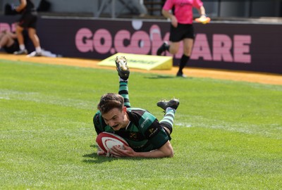 100525 - Cardiff Met Athletic v St Peters Athletic, Mens Division 5 Cup Final - Tom Jeans of St Peters Athletic races in to score try