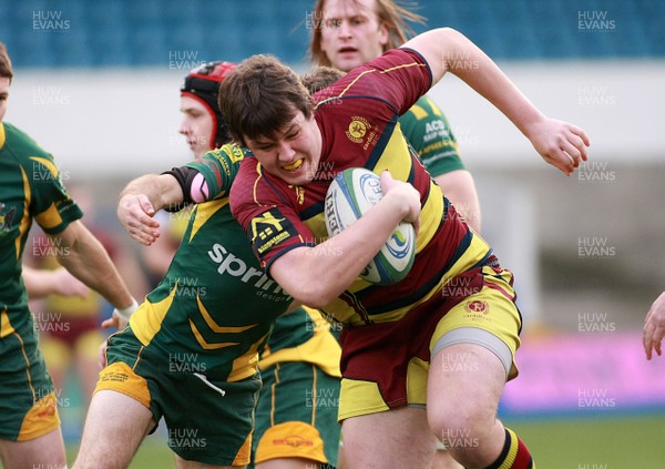 211213 Cardiff Metropolitan RFC v Bridgend Athletic RFC - Swalec Championhip -Rhys Francis of Cardiff Met takes on Steven Lewis of Bridgend Athletic