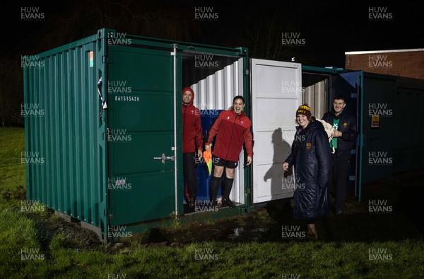 160222 - Cardiff Met RFC v Swansea University - BUCS - Referee�s shelter in the kit containers at half time