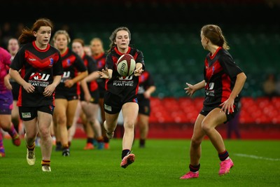 061225 - Cardiff Quins v Gwylliad Meirionnydd - WRU Girls U18 Hub Final - Cardiff Quins (Pink) take on Gwylliad Meirionnydd