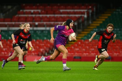 061225 - Cardiff Quins v Gwylliad Meirionnydd - WRU Girls U18 Hub Final - Cardiff Quins (Pink) take on Gwylliad Meirionnydd