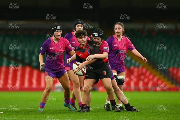 061225 - Cardiff Quins v Gwylliad Meirionnydd - WRU Girls U18 Hub Final - Cardiff Quins (Pink) take on Gwylliad Meirionnydd