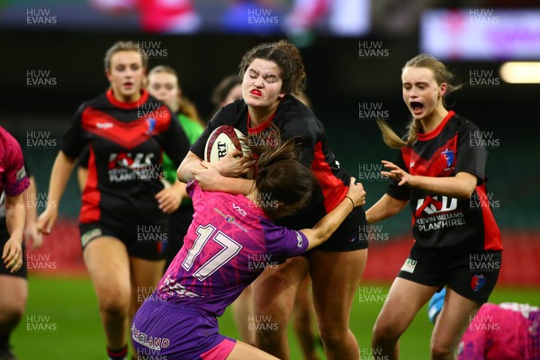 061225 - Cardiff Quins v Gwylliad Meirionnydd - WRU Girls U18 Hub Final - Cardiff Quins (Pink) take on Gwylliad Meirionnydd