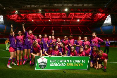 061225 - Cardiff Quins v Nelson Belles - WRU Girls U16 Hub Final - Cardiff Quins celebrate winning the Cup