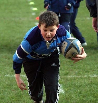 180203 - Cardiff RFC Kids Coaching - Practicing ball skills