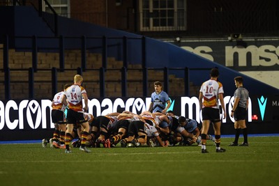 180925 - Cardiff RFC v Carmarthen Quins - Super Rygbi Cymru - A scrum