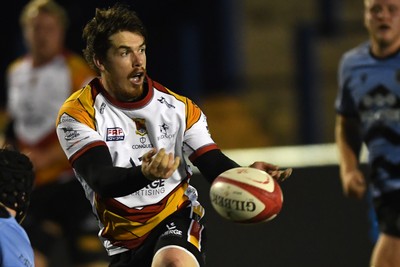 180925 - Cardiff RFC v Carmarthen Quins - Super Rygbi Cymru - Rhodri Davies of Carmarthen