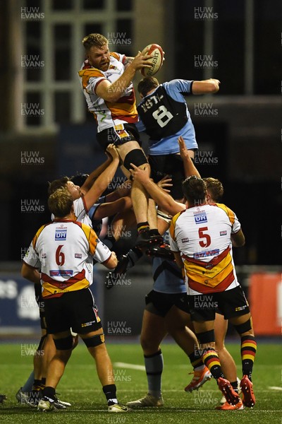 180925 - Cardiff RFC v Carmarthen Quins - Super Rygbi Cymru - Tom Phillips of Carmarthen wins the line-out