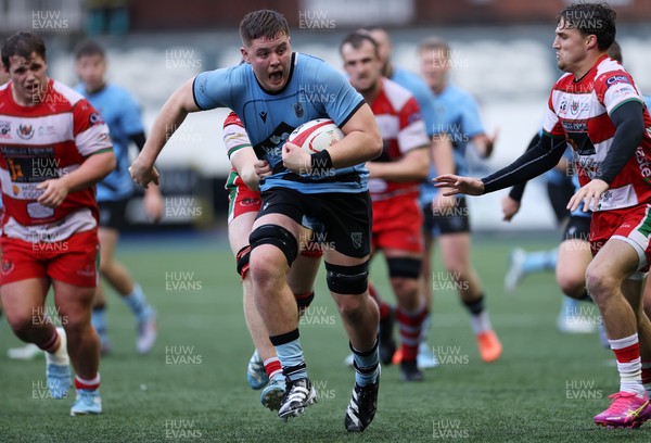 011125 - Cardiff RFC v Llandovery RFC - Super Rygbi Cymru - Evan Rees of Cardiff on the charge