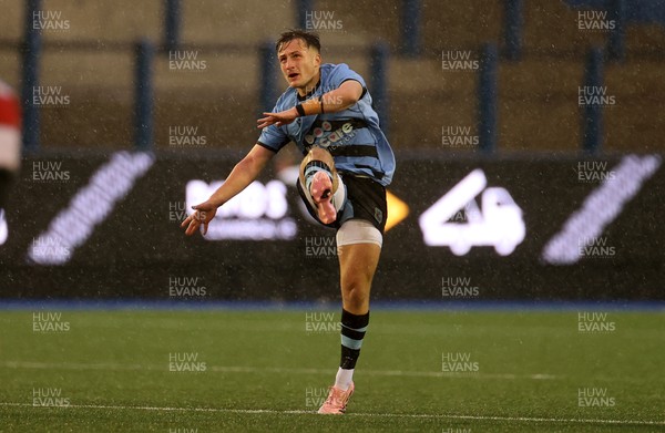 011125 - Cardiff RFC v Llandovery RFC - Super Rygbi Cymru - Ben Coomer of Cardiff 