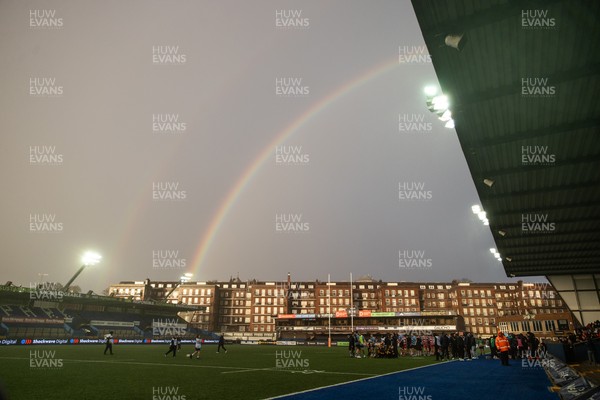 011125 - Cardiff RFC v Llandovery RFC - Super Rygbi Cymru - General View of the Cardiff Arms Park as a rainbow shines over the ground during Cardiffs post match team huddle