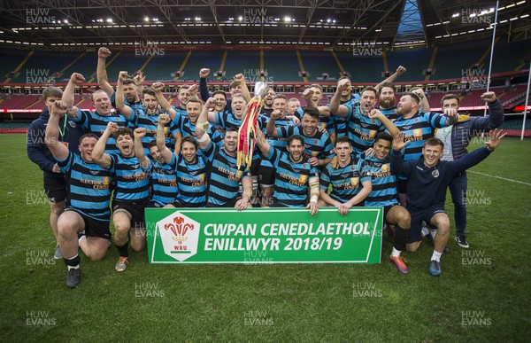280419 - WRU Finals Day - National Cup - Cardiff RFC v Merthyr RFC - Cardiff celebrate winning the Cup