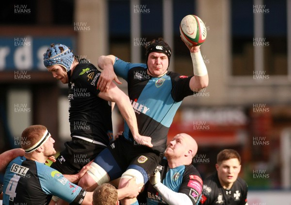 220214 Cardiff RFC v Neath RFC - Principality Premiership -Jonathan Edwards of Cardiff wins llineout ball