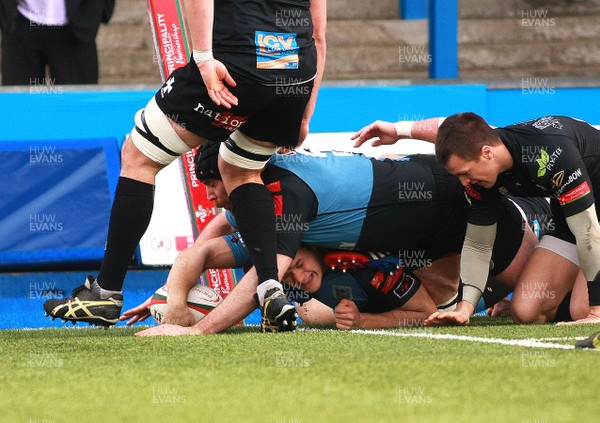 220214 Cardiff RFC v Neath RFC - Principality Premiership -Jack Phillips crashes over to score a try