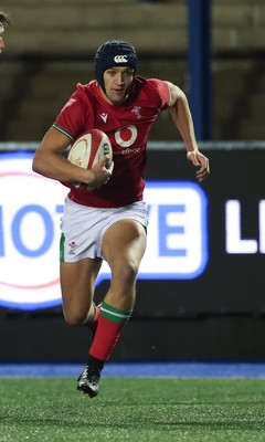 160126 - Cardiff RFC v Wales U20, Friendly match - Dylan Scott of Wales charges for the line