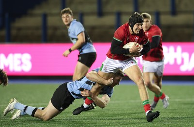 160126 - Cardiff RFC v Wales U20, Friendly match - Osian Darwin-Lewis of Wales breaks for the line