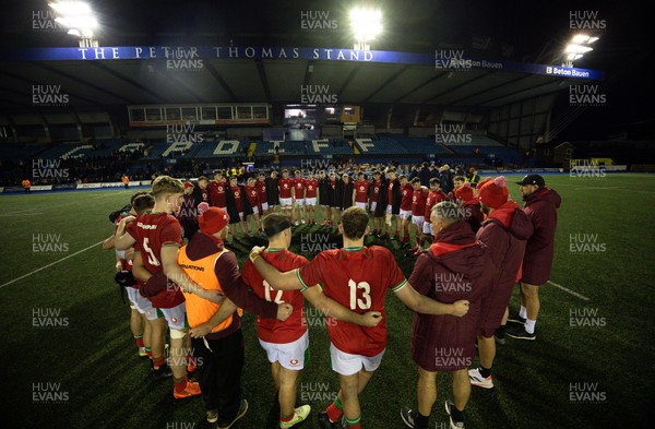 160126 - Cardiff RFC v Wales U20, Friendly match - The Wales team huddle up at the end of the match