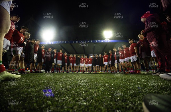 160126 - Cardiff RFC v Wales U20, Friendly match - The Wales team huddle up at the end of the match