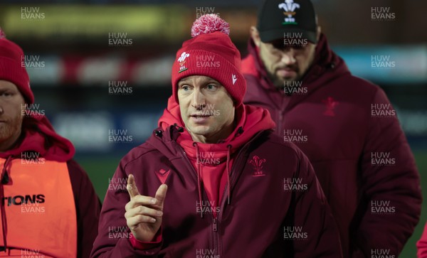 160126 - Cardiff RFC v Wales U20, Friendly match - Wales u20 head coach Richard Whiffin speaks to the players  at the end of the match