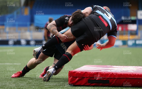 010922 - Cardiff Rugby Open Training Session at Summerfest - Efan Daniel