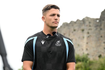 290926 - Cardiff Rugby Press Conference - Picture shows Cardiff Rugby player Callum Sheedy outside Cardiff Castle in Cardiff, Wales during a press conference ahead of his sides URC match against Zebre