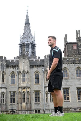 290926 - Cardiff Rugby Press Conference - Picture shows Cardiff Rugby player Callum Sheedy outside Cardiff Castle in Cardiff, Wales during a press conference ahead of his sides URC match against Zebre