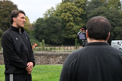 290926 - Cardiff Rugby Press Conference - Picture shows Cardiff Rugby player Teddy Williams outside Cardiff Castle in Cardiff, Wales during a press conference ahead of his sides URC match against Zebre