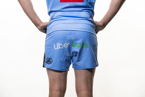 170921 - Cardiff Rugby Squad - Uber Eats and Land Rover logo on shorts