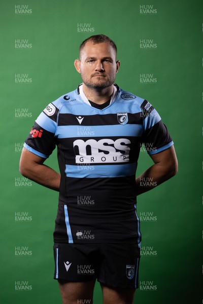 150922 - Cardiff Rugby Squad Portraits - Olly Robinson